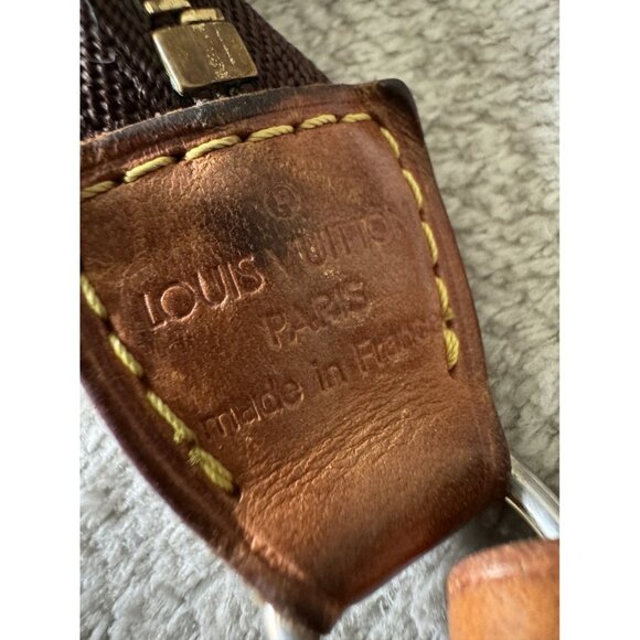 Louis Vuitton Cherry Pochette - Picture 9 of 9